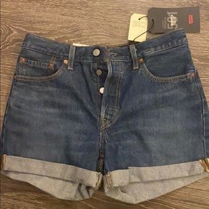 LEVIS shorts